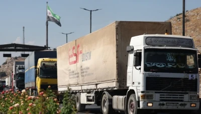 أزمـ.ـة تجارية بين سوريا وتركيا بسـبب الرسـوم الجمـركية تؤثـر على حركة الشاحنات