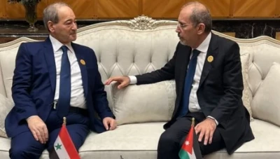 المقداد والصفدي يبحثان العلاقات الثنائية وطرق عودة اللاجئين السوريين