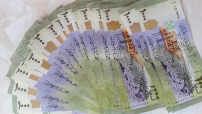 انخفاض متواصل تسجله الليرة السورية عند افتتاح يوم الأحد