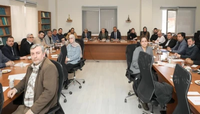 لقاء رئيس جامعة غازي عنتاب وأكادميين تركيين مع ممثلين عن المجتمع المدني السوري: بحث التحديات والحلول لأوضاع اللاجئين