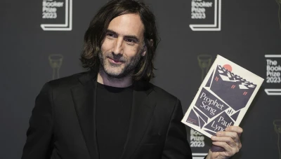 كاتب ايرلندي يفوز بجائزة بوكر الأدبية البريطانية عن روايته "أغنية نبي"