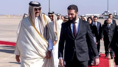 أمير قطر يؤكد من طـهران على أهمية الحل السياسي في سوريا