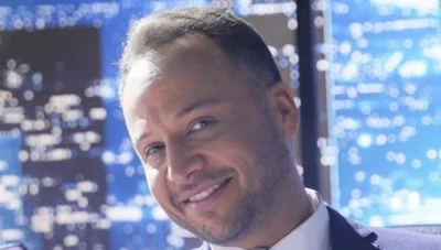 مكسيم خليل يطـمئن السـوريين بشـأن المـناهـج الدراسية