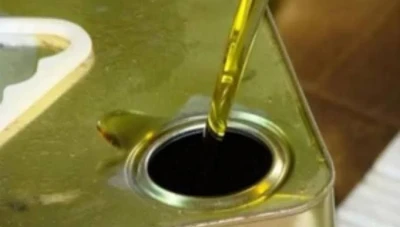 إنتاج سوريا من زيت الزيتون يبلغ 49 ألف طن هذا العام وأسعاره ترتفع