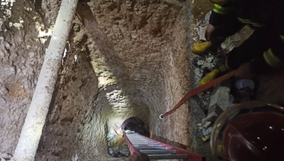 إنقاذ شخص سقط في نفق قرب مدينة الطبقة بريف الرقة