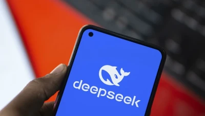 أداة DeepSeek الصينية تتصـدر متجر آبل في أمريكا متفـوقة على ChatGPT