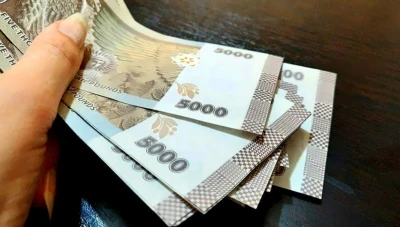 هجرة العقول واليد العاملة: تحليل اقتصادي لضعف الأجور والدخل في سوريا