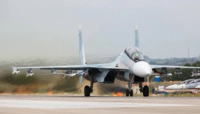 قـوة من الأمـن العـام تـداهـم قـاعدة حمـيمـيم الروسـية وتعـتقـل ضـباطاً سوريين