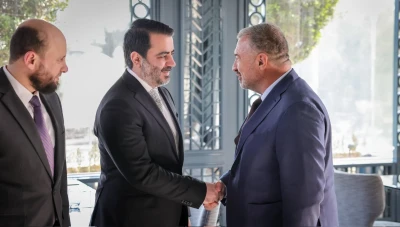 حاكم مصرف سوريا: مستعدون للالتزام بالمعايير المالية الدولية والعقوبات تعرقل التعافي الاقتصادي