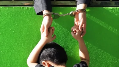 التحقـيق في أنشـطة ندى الغـبرا ولمى الصـواف المتـورطـتين بانتـهـاكـات جسـيمة ضـد أطفـال المعـتقلـين