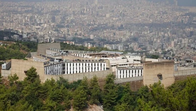 بعد عامين من الاحتجاز… الإفراج عن ناشط سوري من السجون اللبنانية