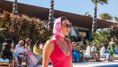 حدث لفت انتباه العالم...عارضات أزياء بملابس البحر في السعودية!