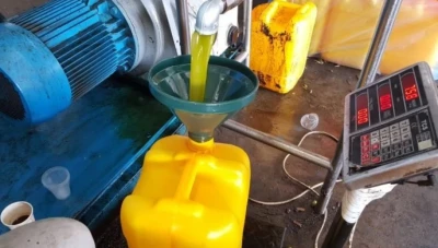 كاتبة ترد على الحكومة بعد رفع أسعار المـحـروقات