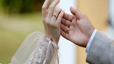 واقعة طلاق ملفتة: إبطال زواج بعد 20 عامًا بسبب توقيع والدي العروس والعريس