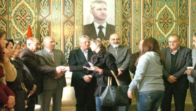 تكريم العاملات بمناسبة عيد الأم