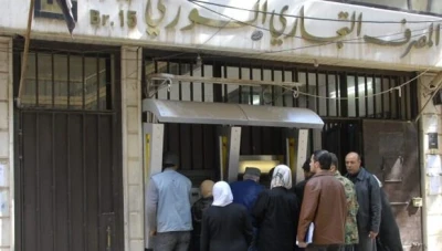 التجاري السوري يواصـل صرف الرواتب وتغـذية الصـرافات لتـخـفيف الازدحـام