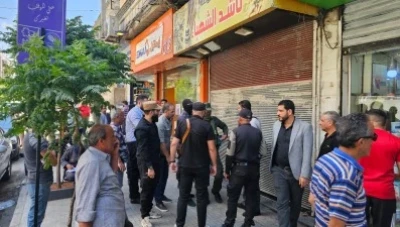 إغلاق محال تجارية في حلب بسبب "مخلفات النظام المخلوع"