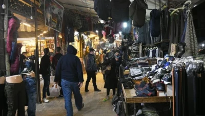 انخفـاض حـا.د في مبيعات الألبسة وارتفـاع تكـاليف الشتاء يثـقلان كاهـل السوريين