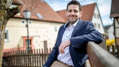 رئيس بلدية من أصل سوري يدعـو لتحـديد فترة المسـاعدات الاجتماعية للمهـاجرين في ألمانيا