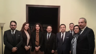 السفـارة الأمـريكـية تلتـقي برجـال أعمـال سـوريين لمنـاقـشة تحـفيز الاقتـصاد بعد سقـوط الأسـد