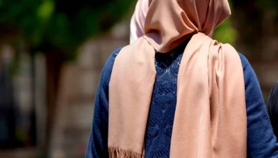 فنانة تحـذف صـورها القـديمة وتظـهر بالحـجــاب على إنستجرام.. فمن هي النجمة التي أشعـلـت مواقـع التواصـل؟