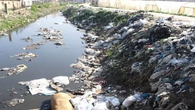 معـاناة الأهالي من الصرف الصحي معطل يهـدد الحياة اليومية