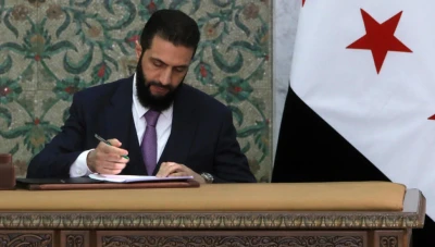 جدل حول الإعلان الدستوري الجديد في سوريا والادارة الذاتية تصفه بالتقليدي والمتكرر