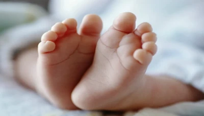 القبض على خاطـ.ـفة الطفلة الرضيعة بعد محاولتها تسجيل الرضيعة باسمها