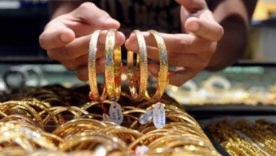 فيديو | لحظة إطـلاق النـ.ـار على صاحب محل مجوهرات في حلب خلال عملية سطو!