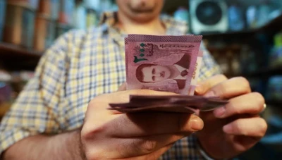 زيادة الإنتاج في سوريا: هل يسهم في تحسين سعر الصرف أم يزيد من الضغوط الاقتصادية؟