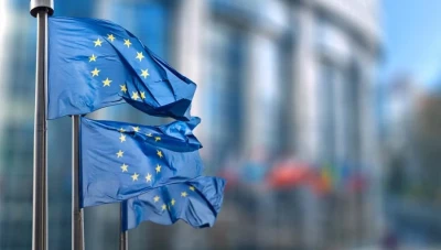 ميتسولا تـدعـو لإنشـاء اتحـاد دفـاعـي أوروبـي يكـمل مهـام النـاتـو