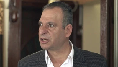 جمال العلي يطلق بودكاست كوميدي جديد بعنوان 'إخلاء زميل' بمشاركة نجوم سوريين