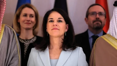 وزيرة الخارجية الألمانية تكشف عن تعرضها للتحـ.ـ رش: "واقعة صادمة ما زلت أراها بوضوح بعد عقود"