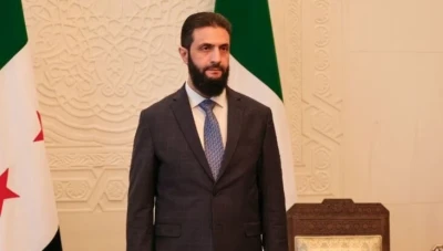 دعوى قضائية ضد منشد لإسقاط أنشودة دينية على أحمد الشرع