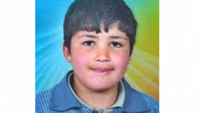 جهاد عبده يزور عائلة الشـ.ـه.ـيد حمزة الخطيب في إدلب