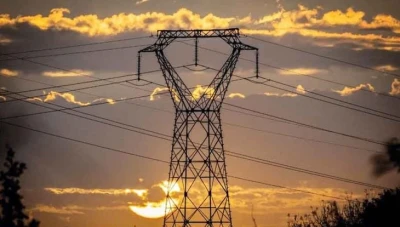 الحكومة المصرية تبرر انقطاعات الكهرباء بسبب درجات الحرارة