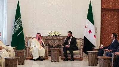 وزير الخارجية السعودي يثمن خطوات الإدارة السورية ويدعـو لرفـع العقـ.ـوبات