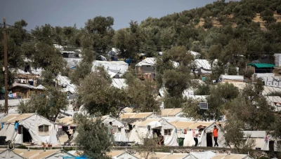 السلطات اليونانية توقـف مسـاعدات اللجـوء المالية وحـقوقـيون يستـنكـرون الوضع