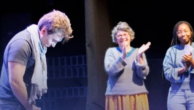 "وعد حلب": كريم سيرجية يرسم لوحة حية للصمود والحياة في ظل الحـرب