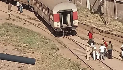 مأ.سـاة على سكـة الحـديد: مـصـر.ع طالبتين د.هـسـاً تحت عـجـلات القطار في مصر