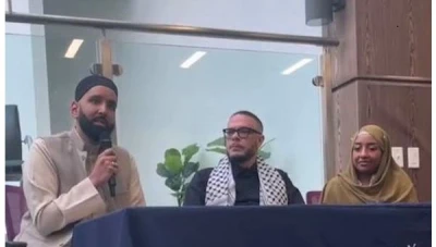 كان قسّاً لمدة 15 عامًا.. جيفري شون كينغ الأمريكي وزوجته يعتنقان الإسلام في أوائل ليالي رمضان