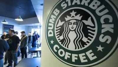 سـتاربكس تكـشـف عن انخـفاض في مبيـعاتها العـالمية