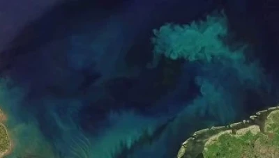 اسباب تغير لون محيطات الأرض