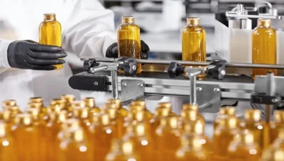 وزارة الاقتصاد تمـنع اسـتيراد مـواد التجميل باسـتثناء البوتـوكـس لأغـراض طـبية