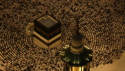 السعودية تسمح لجميع حاملي التأشيرات بأداء مناسك العمرة وتطلق منصة “نسك عمرة”