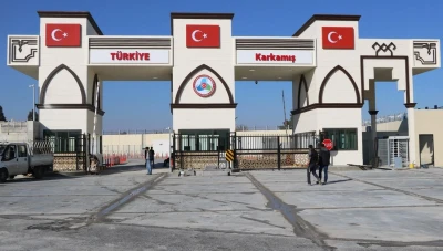 رسوم دخول معبر جرابلس: 100دولار لحملة الكملك من خارج عنتاب