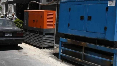 القـبـض على عـصـا.بـة سـر.قـة المنـظـمات الكهـربائية من مداخل الأبنية