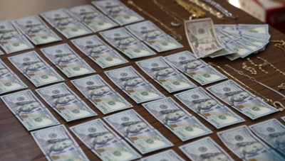 القبض على مشتبهين بسرقة 20 ألف دولار ومصاغ ذهبي في دمشق