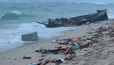 مأساة غرق قارب مهاجرين قبالة السواحل الإيطالية: فقدان أرواح وأطفال في عداد المفقودين