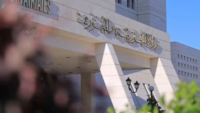 الخارجية السورية تعيد عشرات الدبلوماسيين من البعثات الخارجية إلى دمشق